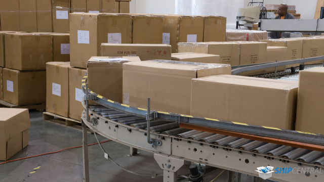 what are fulfillment centers